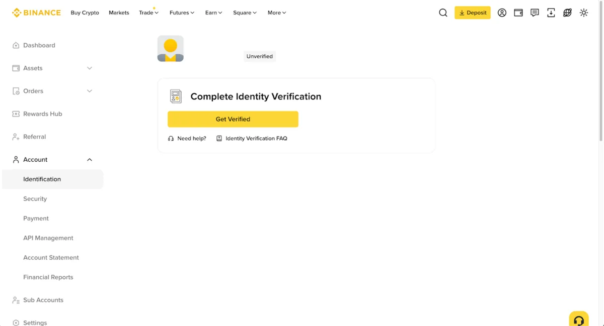 币安账户中心中未认证状态与完成身份认证入口的公开界面示例